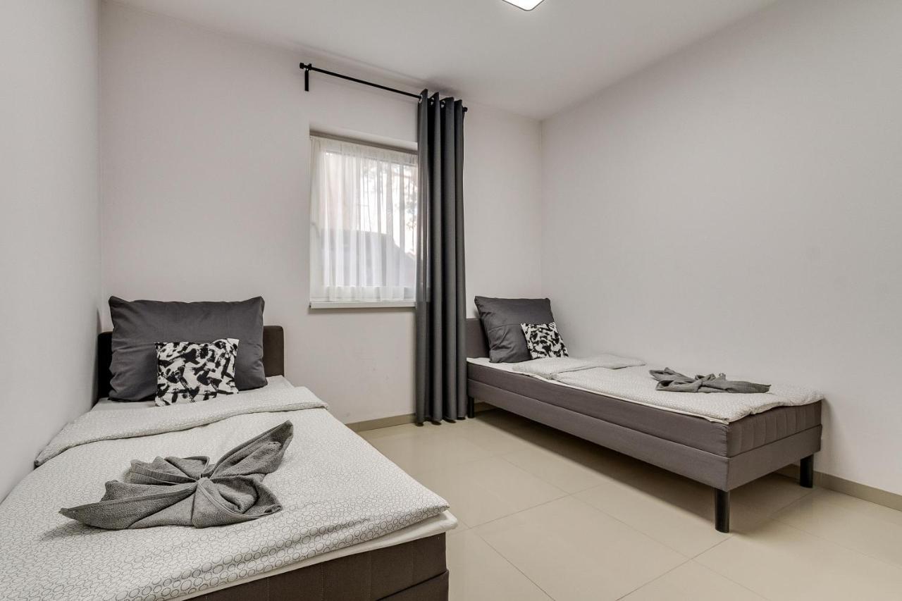 Zielone Apartamenty Katowice ホジューフ エクステリア 写真