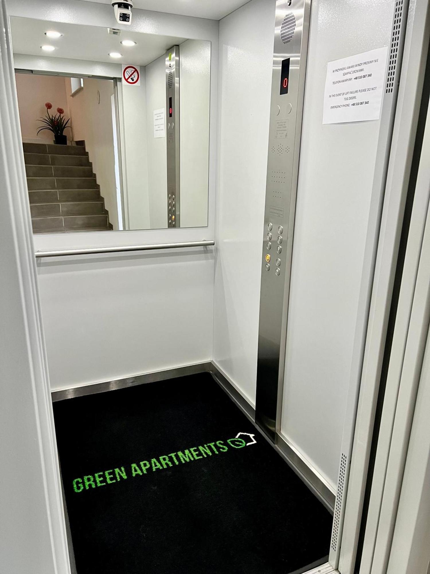 Zielone Apartamenty Katowice ホジューフ エクステリア 写真