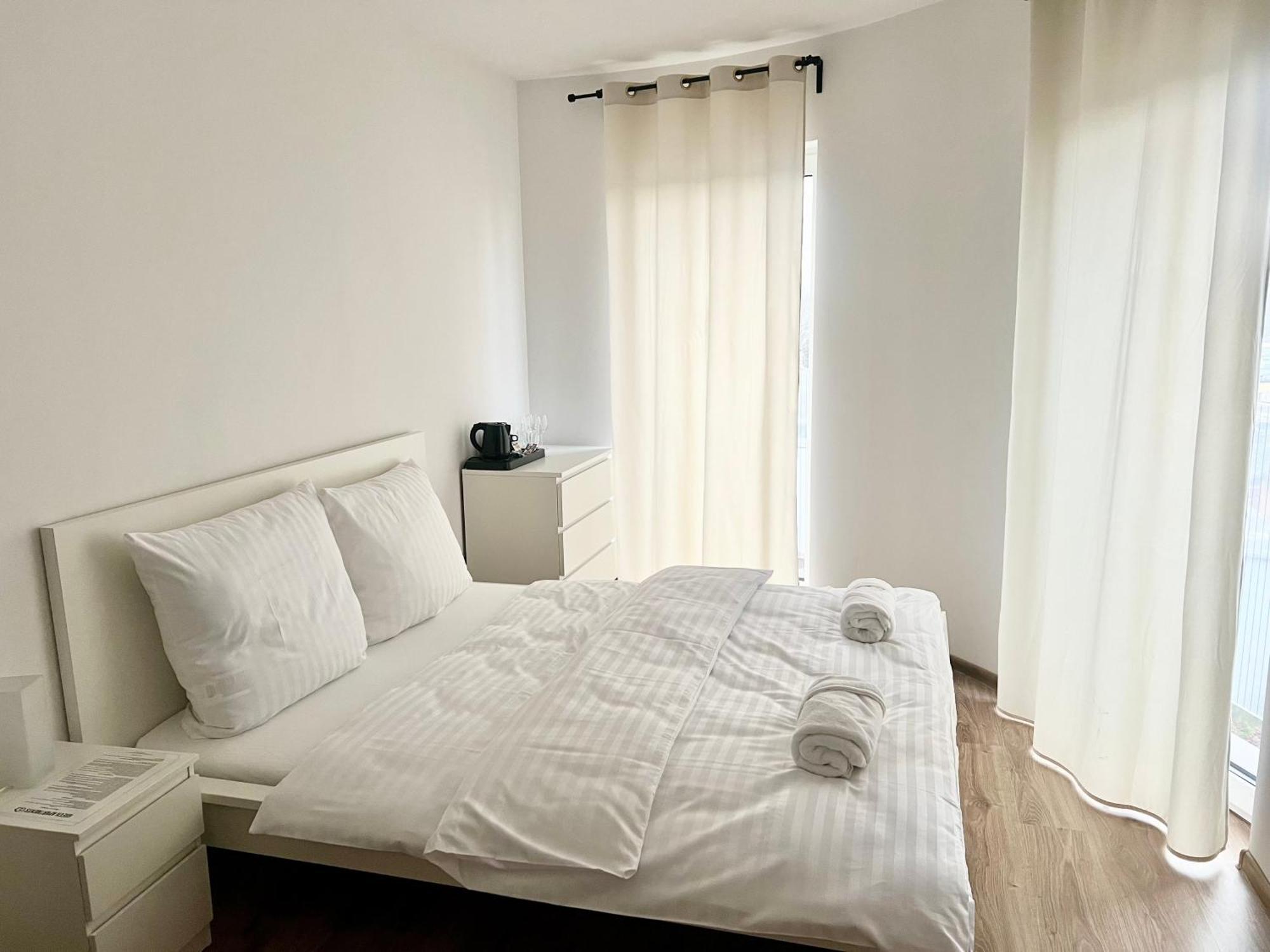 Zielone Apartamenty Katowice ホジューフ 部屋 写真