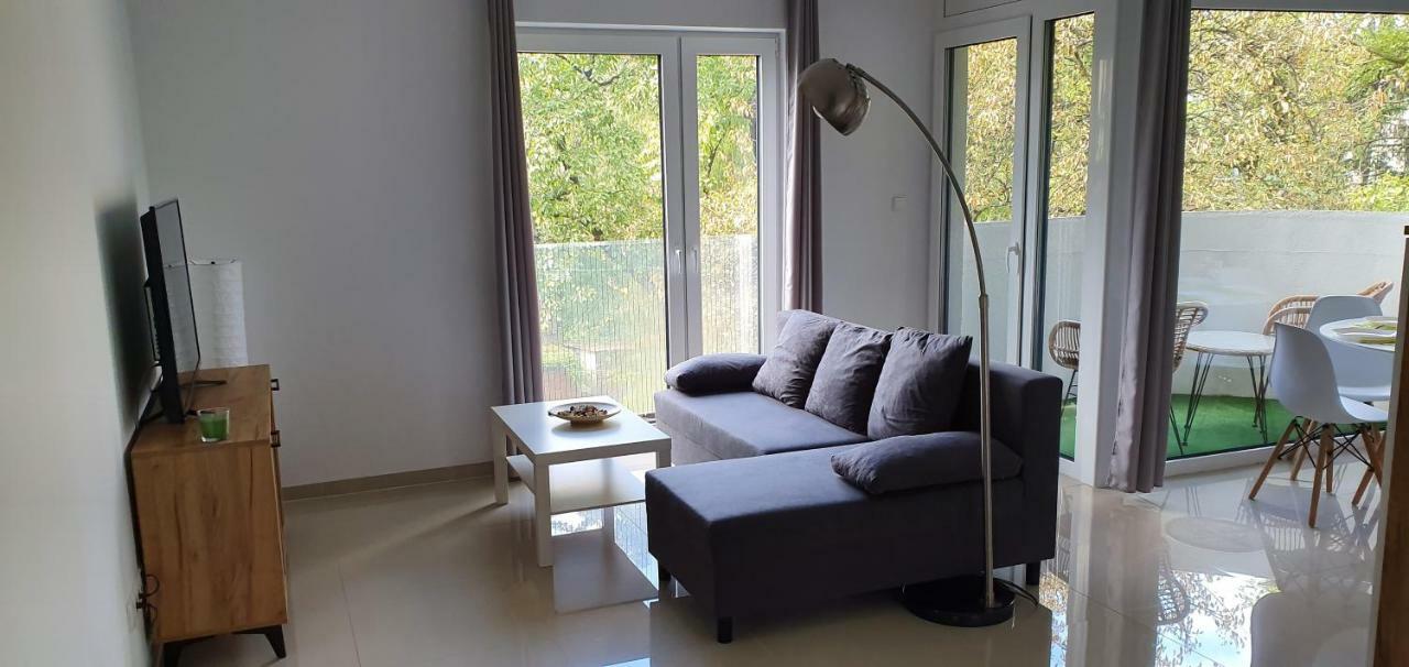 Zielone Apartamenty Katowice ホジューフ エクステリア 写真