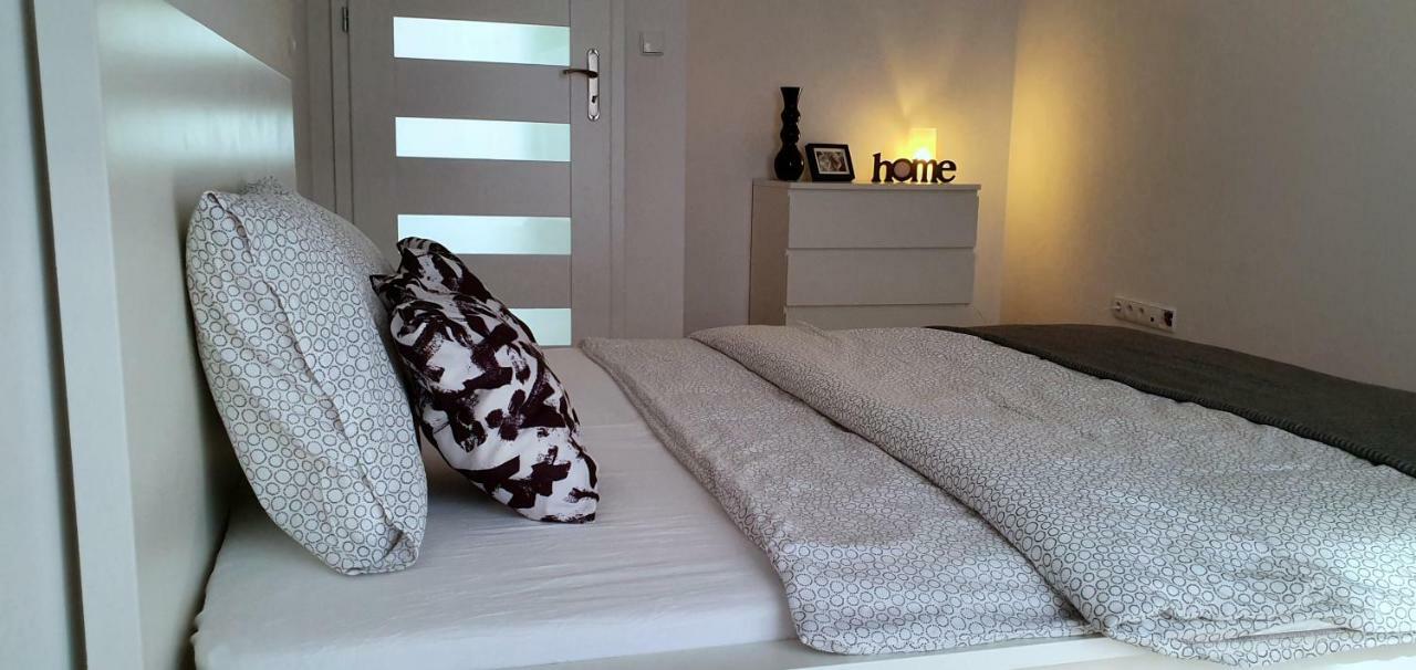 Zielone Apartamenty Katowice ホジューフ エクステリア 写真